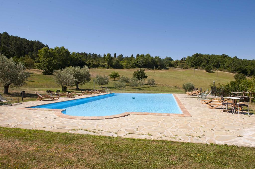 Agriturismo Tenuta Di Biscina ภายนอก รูปภาพ
