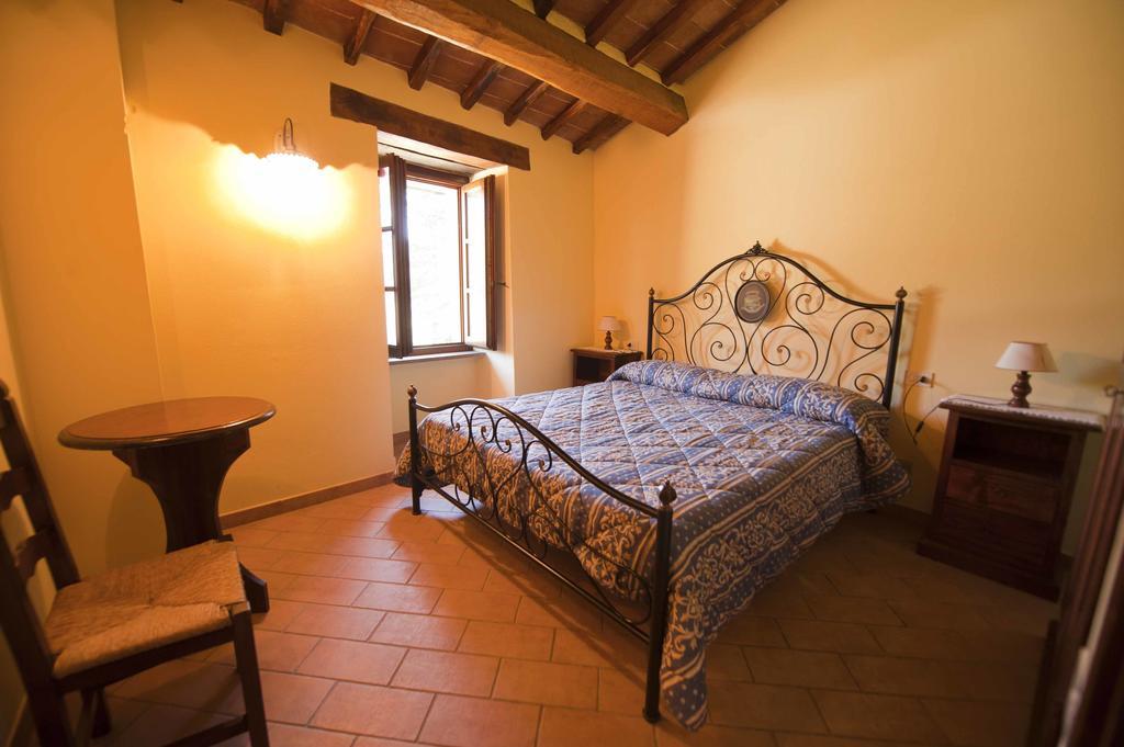 Agriturismo Tenuta Di Biscina ภายนอก รูปภาพ