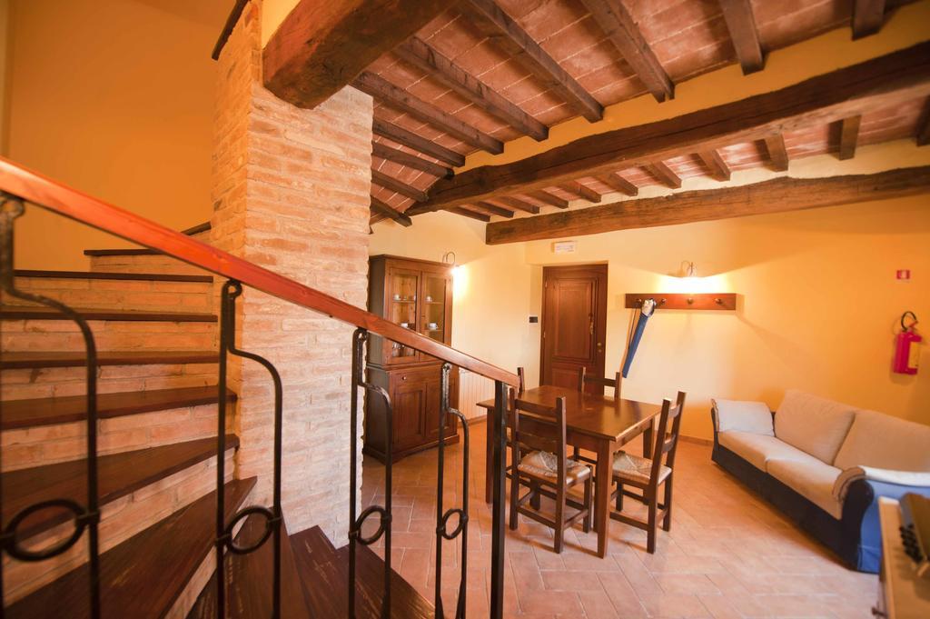 Agriturismo Tenuta Di Biscina ห้อง รูปภาพ