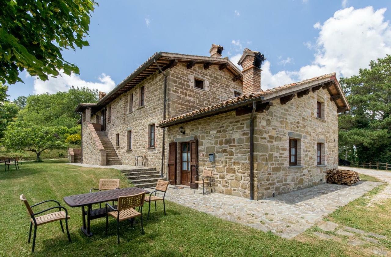 Agriturismo Tenuta Di Biscina ภายนอก รูปภาพ