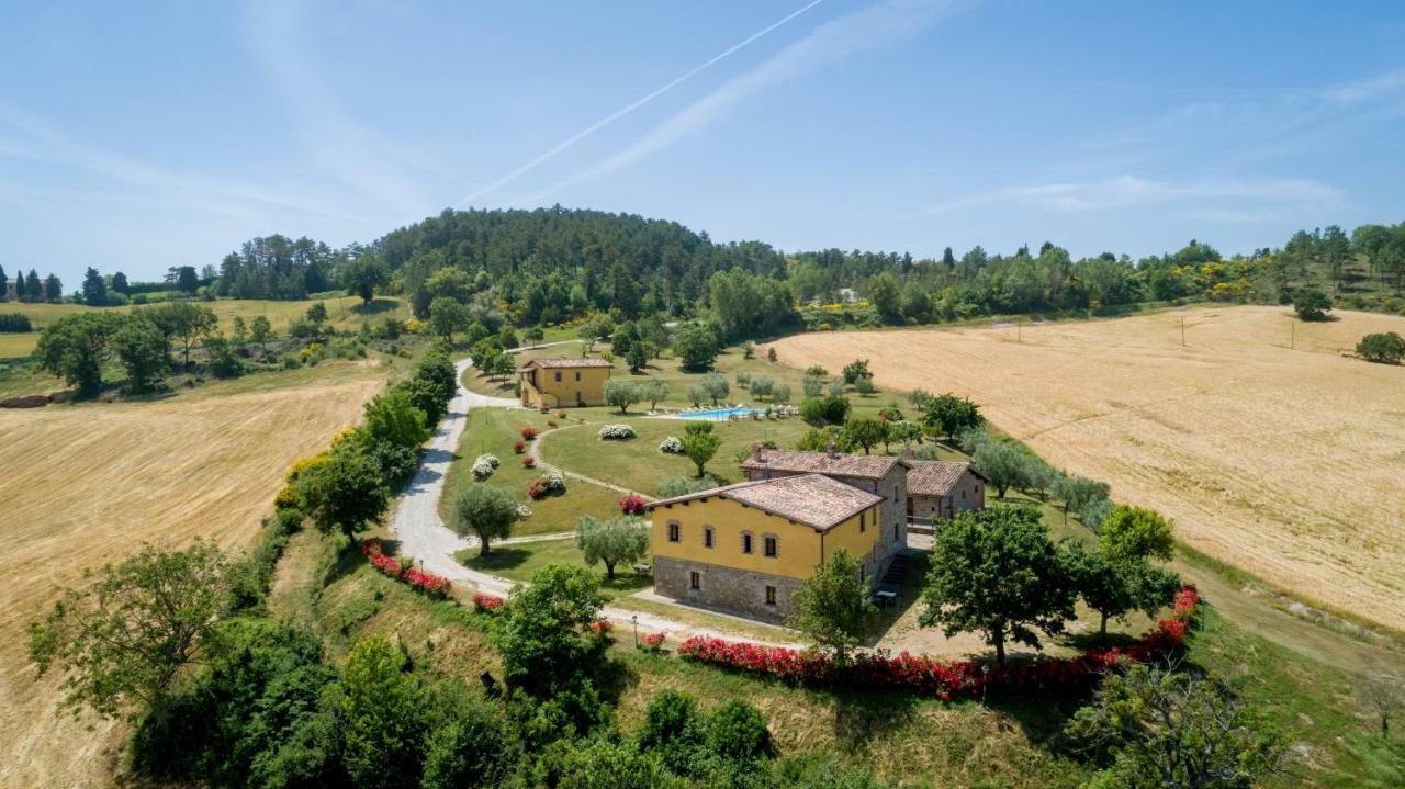 Agriturismo Tenuta Di Biscina ภายนอก รูปภาพ