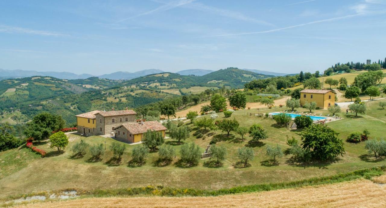 Agriturismo Tenuta Di Biscina ภายนอก รูปภาพ